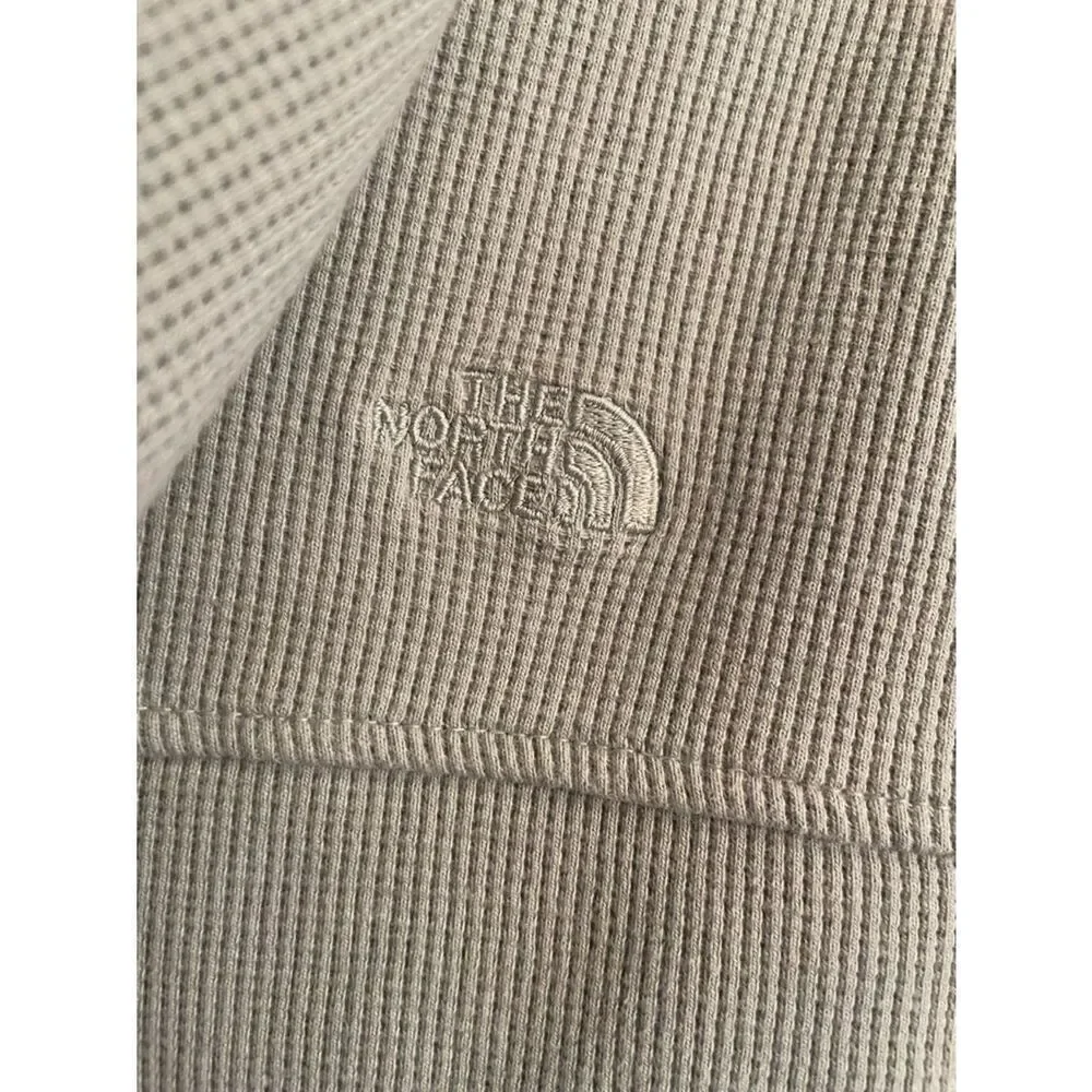 The North Face Men’s Waffle Knit Gray Hooded Pullover L